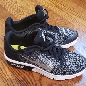Nike Air Max Sequent 2